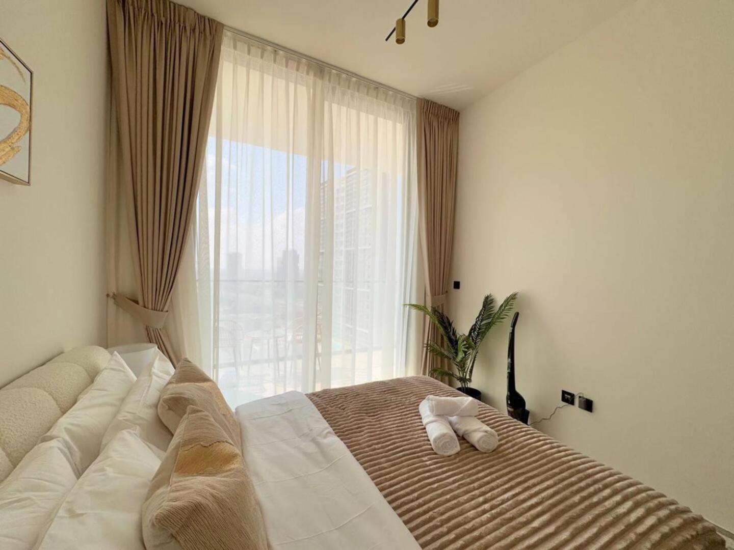 Modern 1br In Jvc Balcony, Pool & Parking Dubai